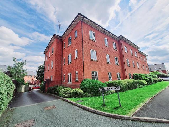 Brathey Place, Radcliffe, M26 2 bed flat to rent £850 pcm £196 pw