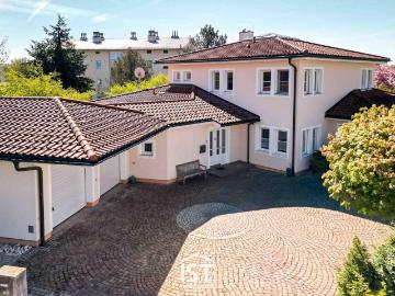 Braunau am Inn Villa mit stilvollem Wohnkonzept und großem Garten