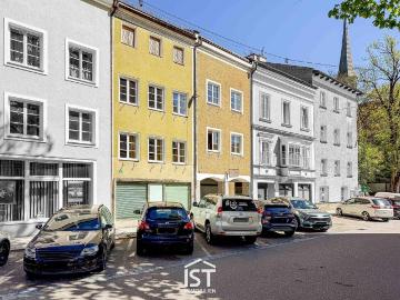 Braunau Wohn und Geschäftsensemble mit Garten, Pool und Garagen