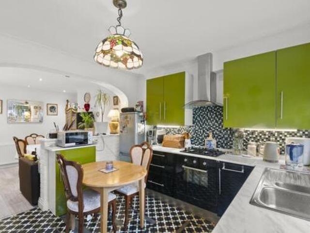 Braund Avenue, Greenford, 2 Bedroom Flat