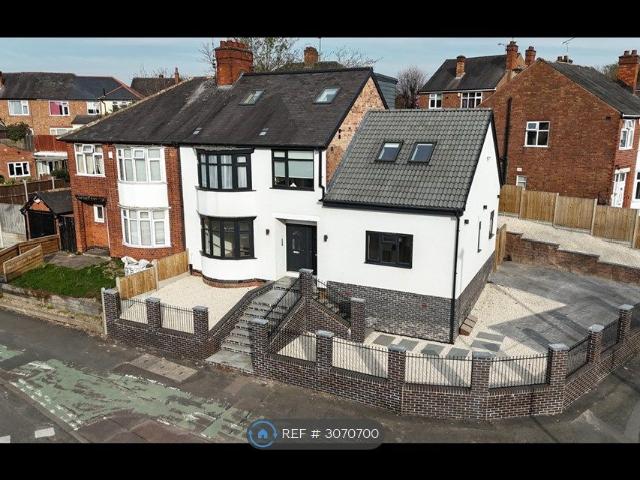 Braunstone Avenue, Leicester LE3, 1 bed flat to rent, £895 pcm | PrimeLocation