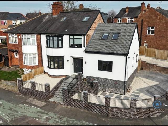 Braunstone Avenue, Leicester, LE3 1 bed flat to rent £895 pcm £207 pw