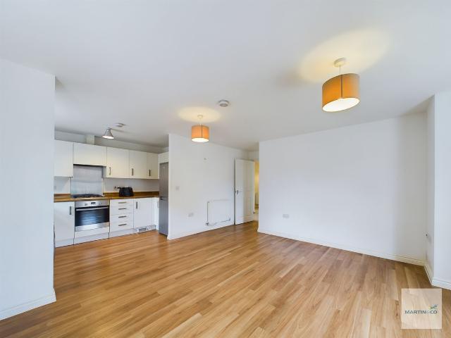 Braunton Crescent, Mapperley NG3, 2 bed flat to rent, £975 pcm | PrimeLocation