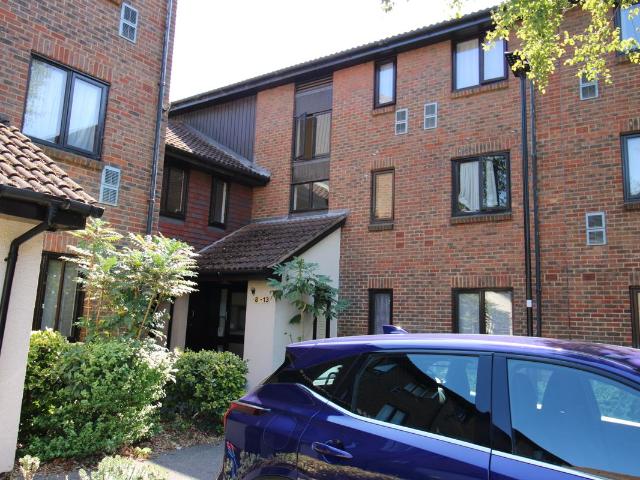Braybourne Drive, Isleworth TW7, 1 bed flat to rent, £1,500 pcm | PrimeLocation
