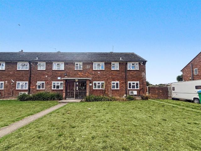 Brabazon Road, Heston TW5, 2 bed flat to rent, £1,750 pcm | PrimeLocation