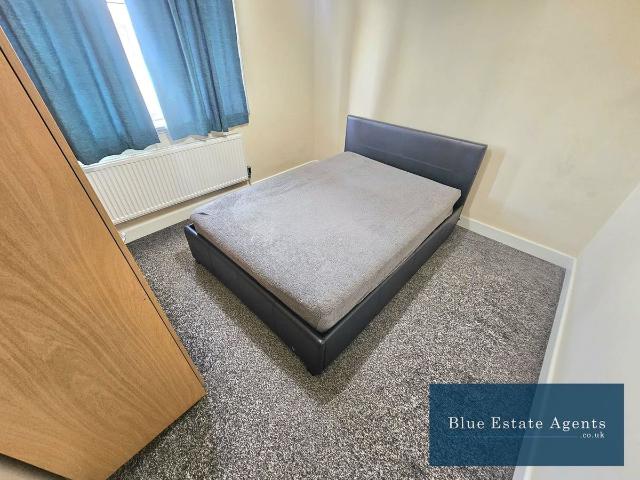 Brabazon Road, Hounslow TW5, 3 bed semi detached house to rent, £2,400 pcm | PrimeLocation