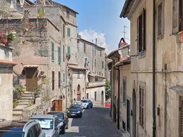 Bracciano grazioso bilocale arredato