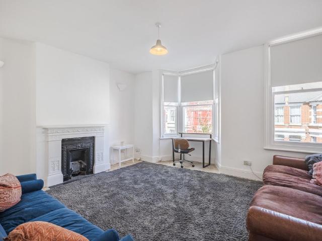 Bracewell Road, London W10, 3 bed flat to rent, £3,198 pcm | PrimeLocation