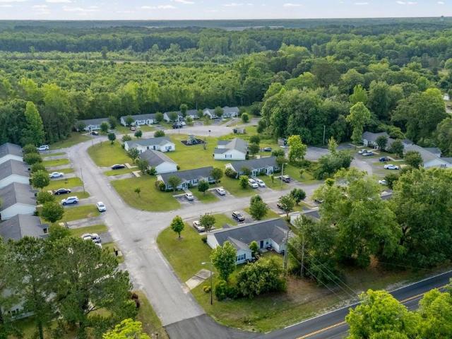 Bracey Square Apartments 3 Bedroom Home for Rent at 5 Hanover Ct, Sumter, SC 29150