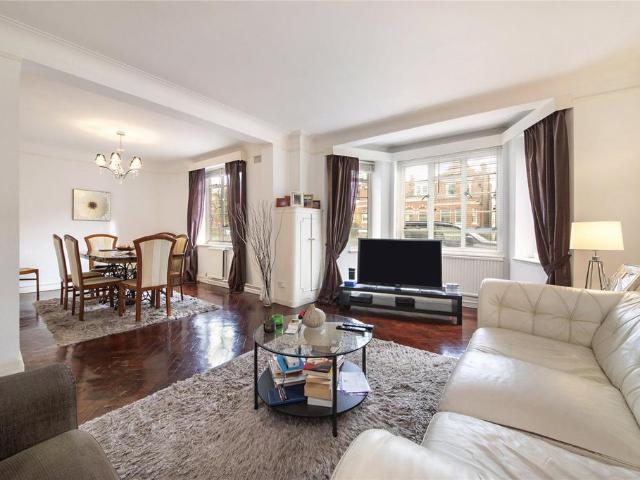 Bracknell Gate, Frognal Lane. 3 bed flat to rent £4,400 pcm £1,015 pw