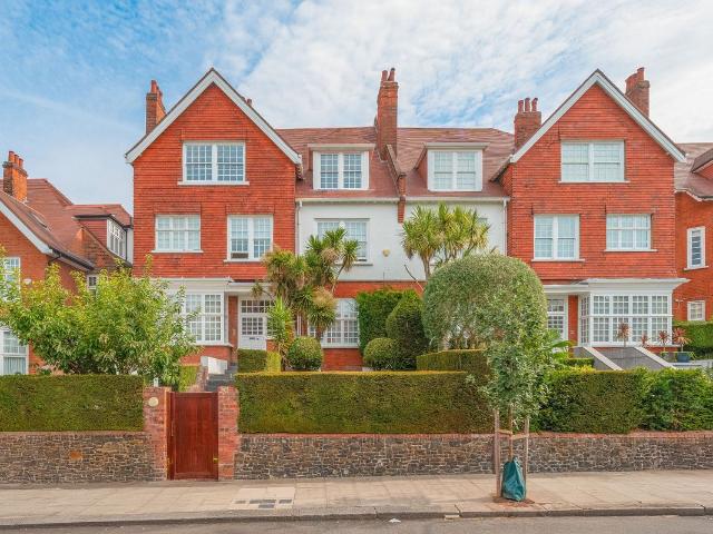 Bracknell Gardens, Hampstead NW3, 4 bed flat to rent, £9,900 pcm | PrimeLocation