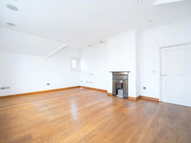 Bracknell Gardens, Hampstead NW3, 4 bed flat to rent, £9,900 pcm | PrimeLocation