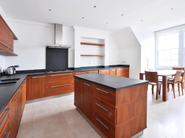 Bracknell Gardens, London NW3, 4 bed flat to rent, £9,900 pcm | PrimeLocation
