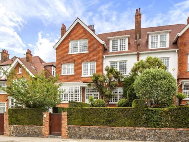 Bracknell Gardens, London NW3, 4 bed flat to rent, £10,900 pcm | PrimeLocation