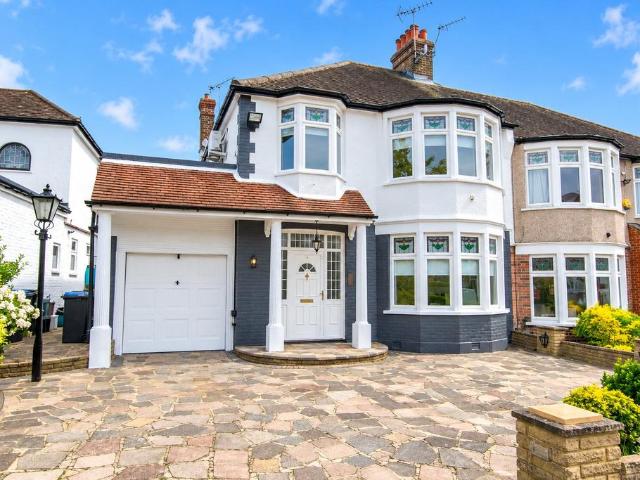 Brackendale, London, N21 3 bed semi detached house to rent £3,450 pcm £796 pw