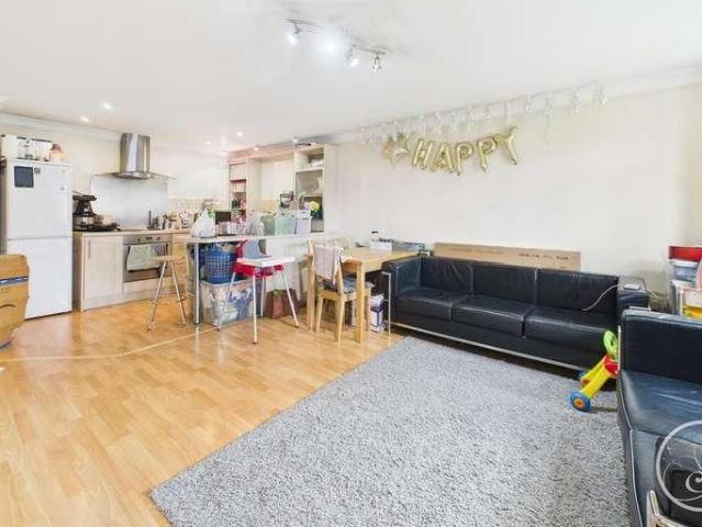 Brackenhurst Place, Moortown, Leeds, LS17