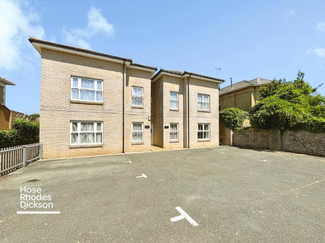 Brackla, 7 Leed Street, Sandown, PO36 2 bed flat to rent £825 pcm £190 pw