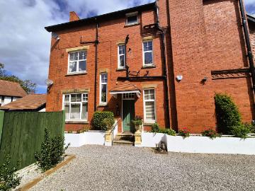 Brackley Avenue, Colwyn Bay LL29, 2 bed flat to rent, £895 pcm | PrimeLocation