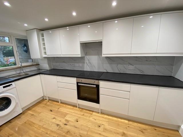 Brackley Road, Beckenham BR3 2 bed apartment to rent £1,800 pcm £415 pw