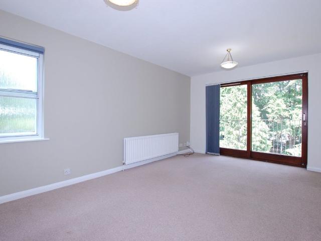 Brackley Road, Beckenham BR3, 2 bed flat to rent, £1,800 pcm | PrimeLocation