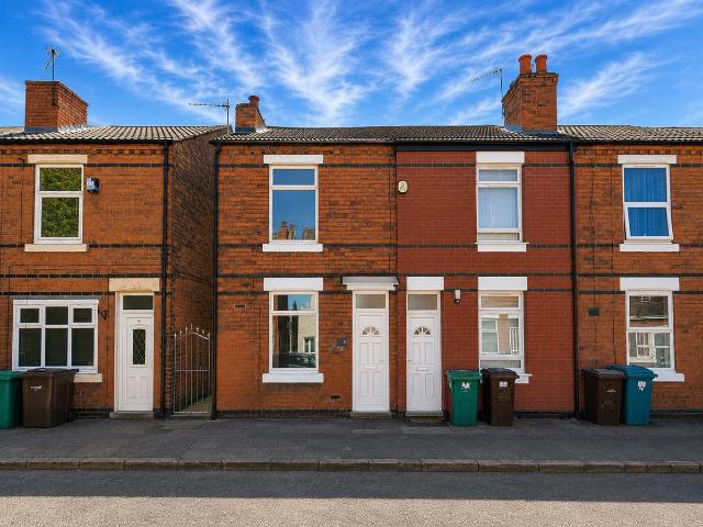 Bradbury Street, Nottingham NG2, 2 bed end terrace house to rent, £950 pcm | PrimeLocation