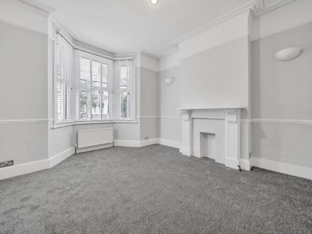 Bradgate Road, London, SE6 3 bed house to rent £2,500 pcm £577 pw