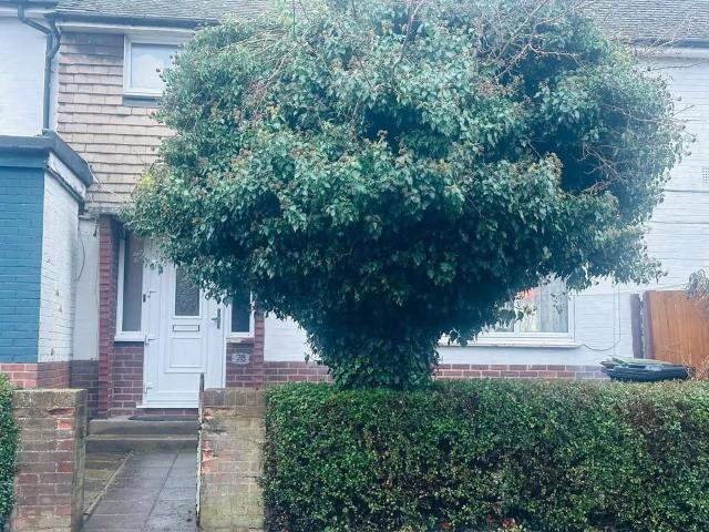 Bradgers Hill Road, Luton LU2, 5 bed semi detached house to rent, £2,200 pcm | PrimeLocation