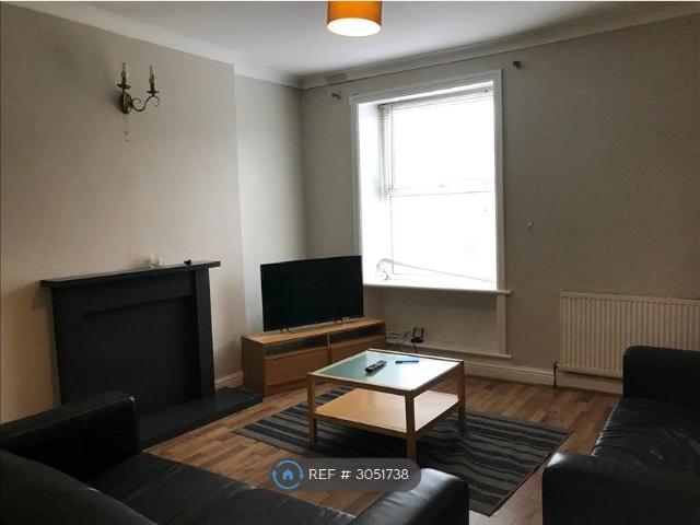 Bradford Rd, Leeds LS28, 1 bed flat to rent, £600 pcm | PrimeLocation