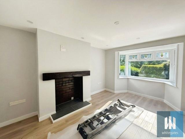Bradford Road, Baliff Bridge, Brighouse, HD6