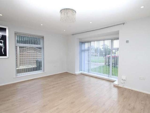 Bradford Road, Clayton, Bradford, BD14