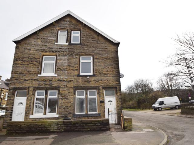 Bradford Road, Keighley BD21, 3 bed end terrace house to rent, £650 pcm | PrimeLocation