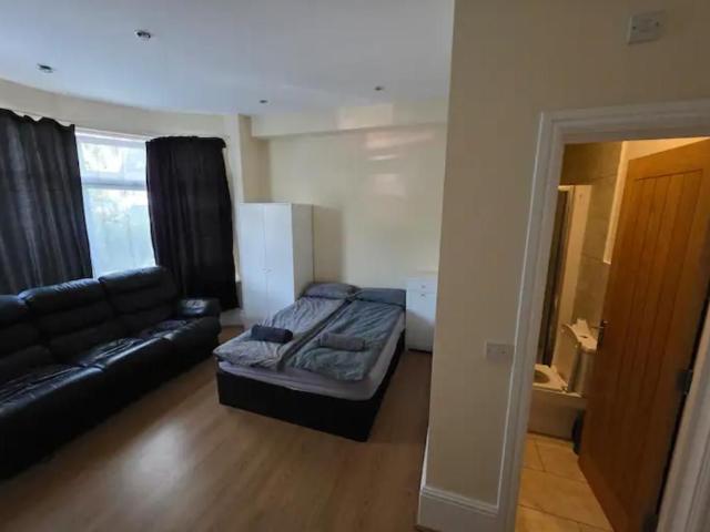 Bradford Road, London IG1, 7 bed terraced house to rent, £3,900 pcm | PrimeLocation
