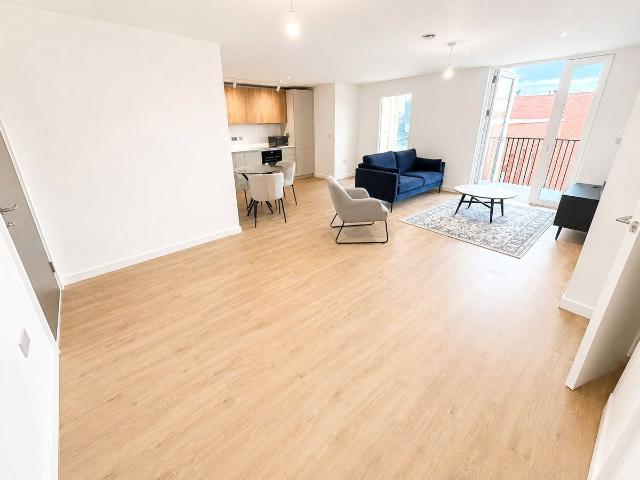 Bradford Street, Birmingham B12, 2 bed flat to rent, £1,350 pcm | PrimeLocation