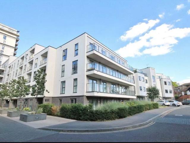 Bradfield Close, Woking GU22, 1 bed flat to rent, £1,275 pcm | PrimeLocation