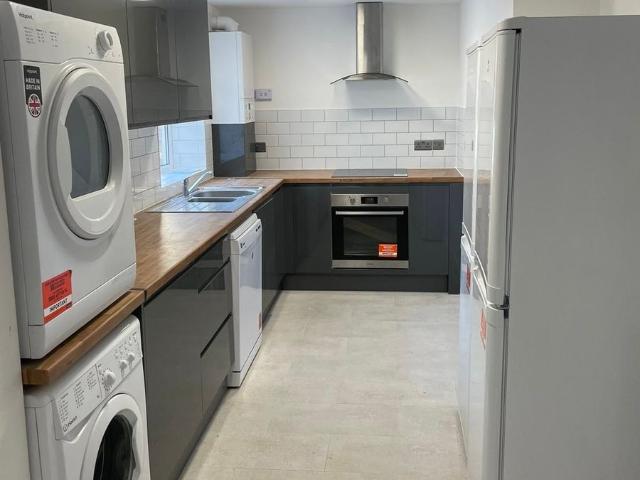 Bradfield Street, Edge Hill, Liverpool L7, 5 bed shared accommodation to rent, £13,147 pcm | PrimeLocation
