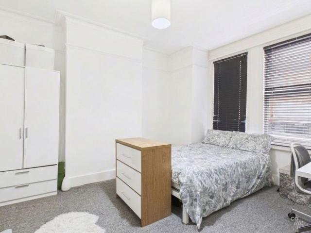 Brading Road, Brighton BN2, 5 bed terraced house to rent, £3,066 pcm | PrimeLocation