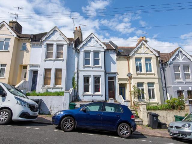 Brading Road, Brighton BN2 6 bed house to rent £628 pcm £145 pw