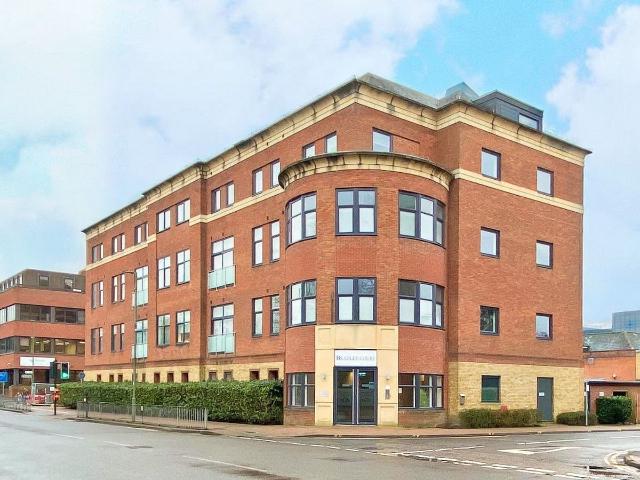 Knoll Road, Camberley, Surrey GU15, 2 bed flat to rent, £1,475 pcm | PrimeLocation