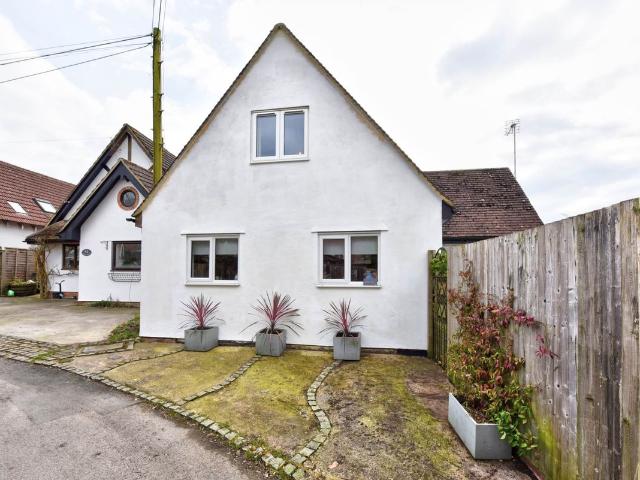 Bradley Road, Nuffield RG9, 1 bed semi detached house to rent, £1,450 pcm | PrimeLocation