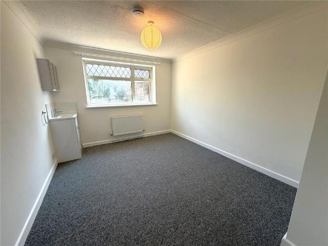Bradley Road, Trowbridge 1 bed apartment to rent £775 pcm £179 pw