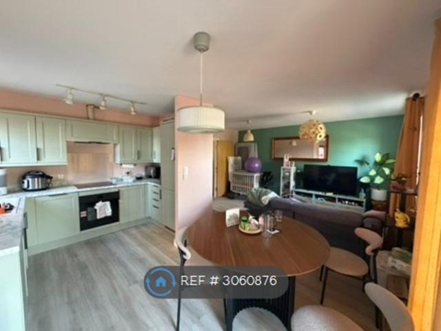 Bradley Stoke, Bristol BS32, 2 bed flat to rent, £1,500 pcm | PrimeLocation