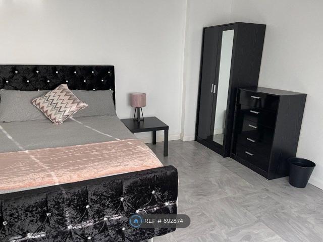 Bradshaw Cottages, Tower Hamlets, London E14, 6 bed shared accommodation to rent, £898 pcm | PrimeLocation