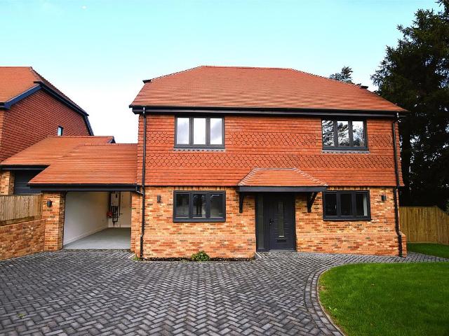 Bradshaw Close, Guestling, Hastings TN35, 4 bed detached house to rent, £2,500 pcm | PrimeLocation