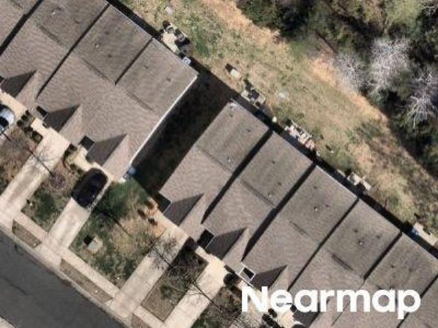 Bradstreet Commons Way