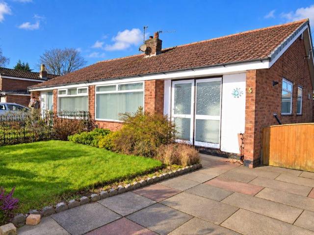 Bradwell Road, Lowton 2 bed bungalow to rent £995 pcm £230 pw