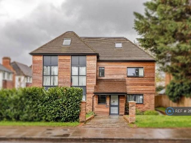 Braeburn Court, London, N14 2 bed flat to rent £2,195 pcm £507 pw