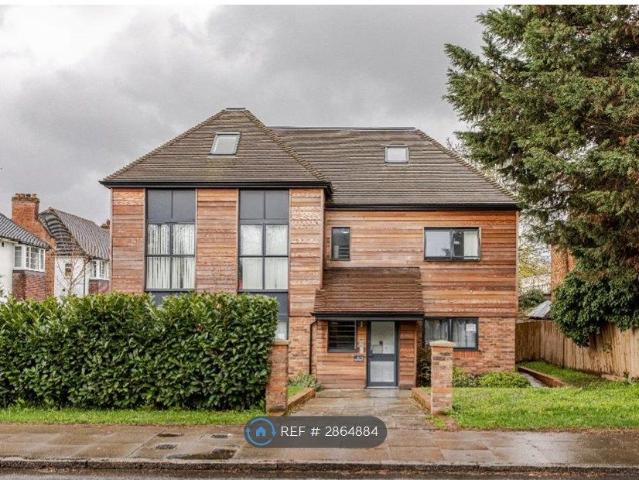 Braeburn Court, London N14, 2 bed flat to rent, £2,475 pcm | PrimeLocation