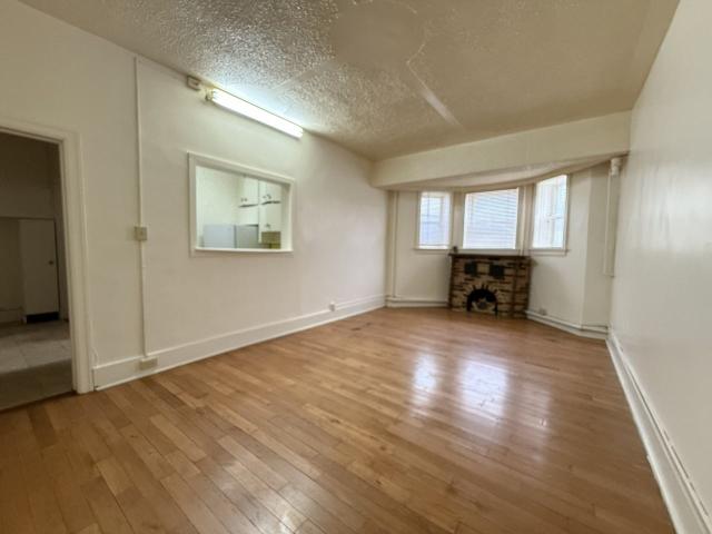 Braemar 1 Bedroom Apartment for Rent at 2231 Albert St, Regina, SK S4P 2V6 Transitional