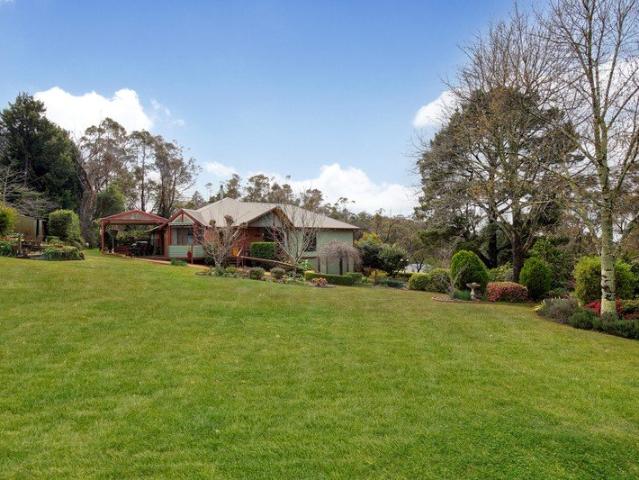 Braeside Private Lifestyle Estate on Over an Acre