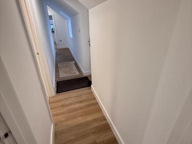 Braeside Road, Paignton TQ4 3 bed apartment to rent £1,200 pcm £277 pw